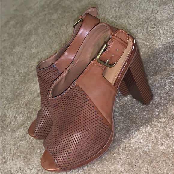 Booty Heels - Picture 6 of 6